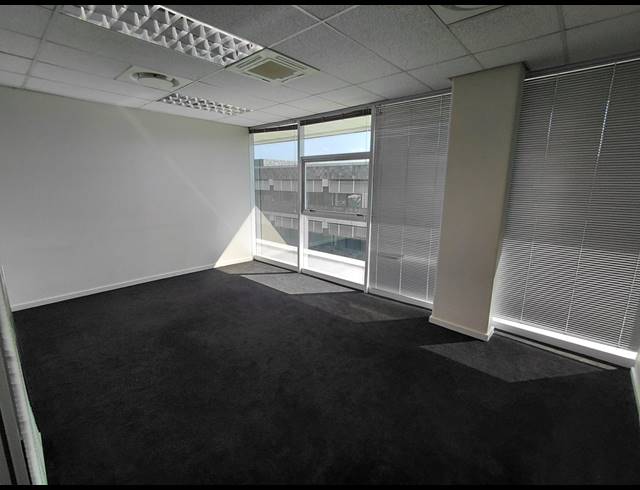 344M² OFFICE TO LET IN HALFWAY HOUSE